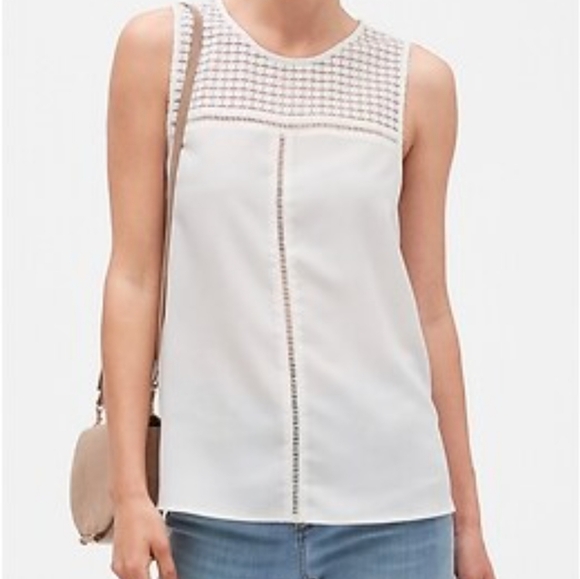 Banana Republic Tops - Banana Republic White Sleeveless Textured Detail Top | Size Medium